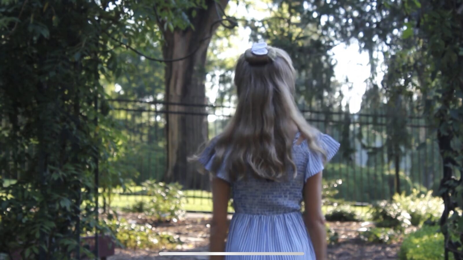 half up bun curlinator